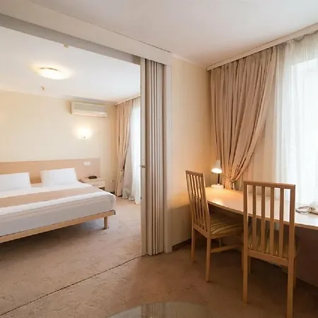 Hotel Express Congress 3*